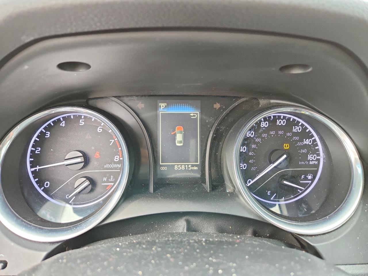 2020 TOYOTA CAMRY LE photo 17