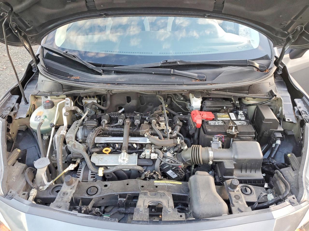 2021 NISSAN VERSA SV photo 11