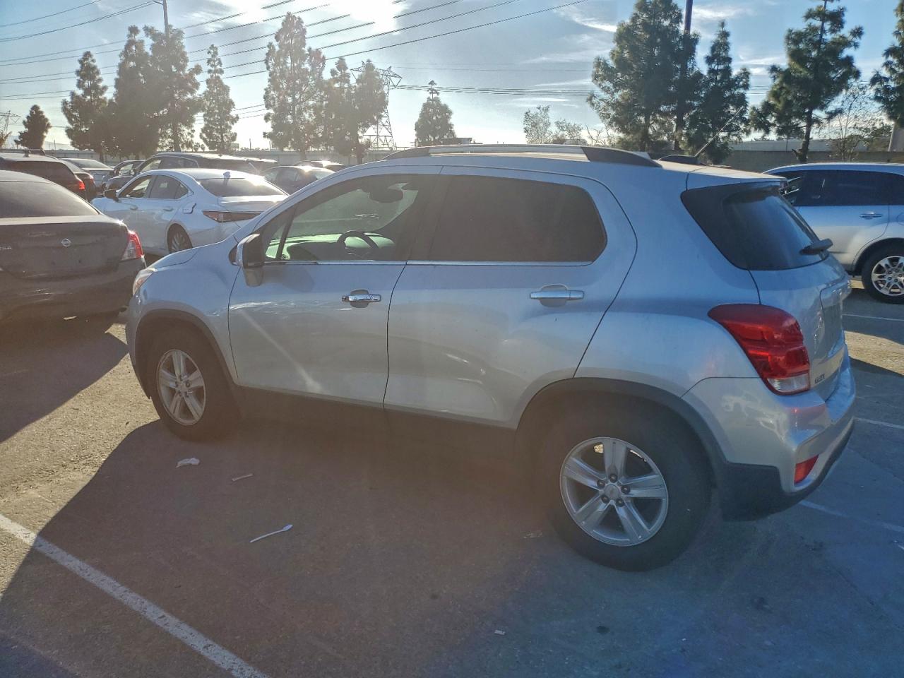 2019 CHEVROLET TRAX 1LT photo 4