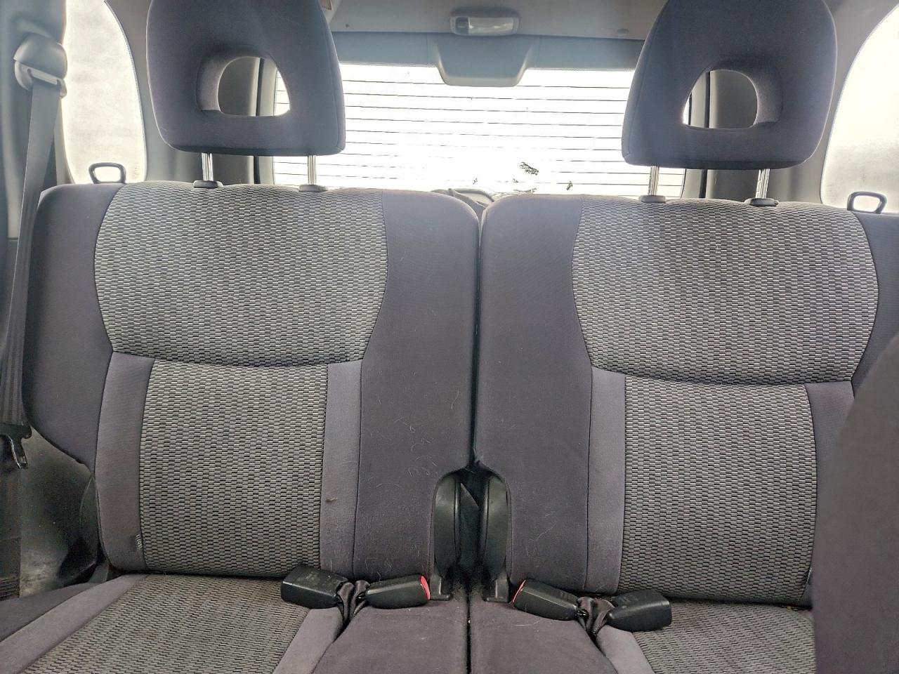 2004 TOYOTA RAV4 photo 19