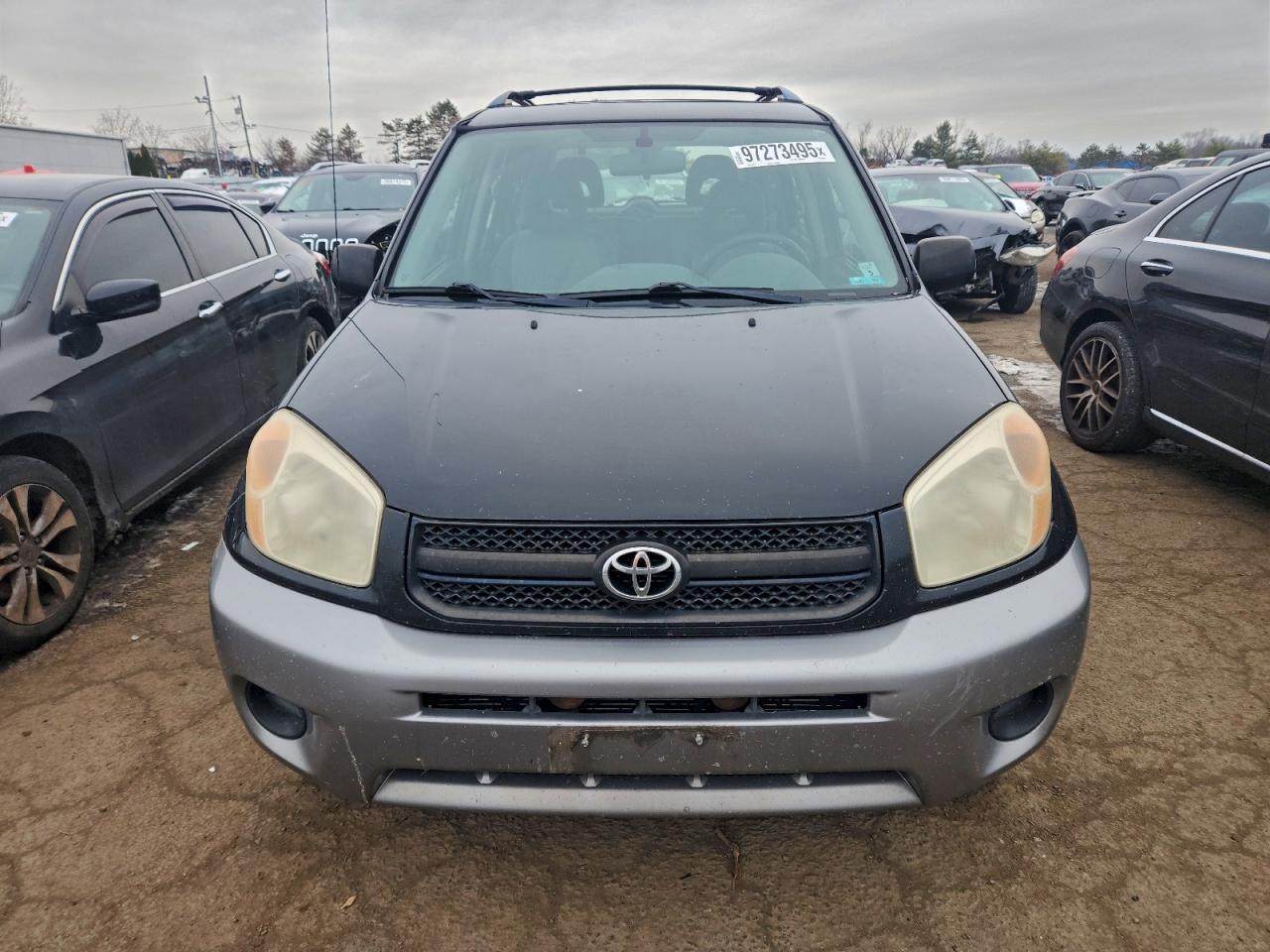 2004 TOYOTA RAV4 photo 9
