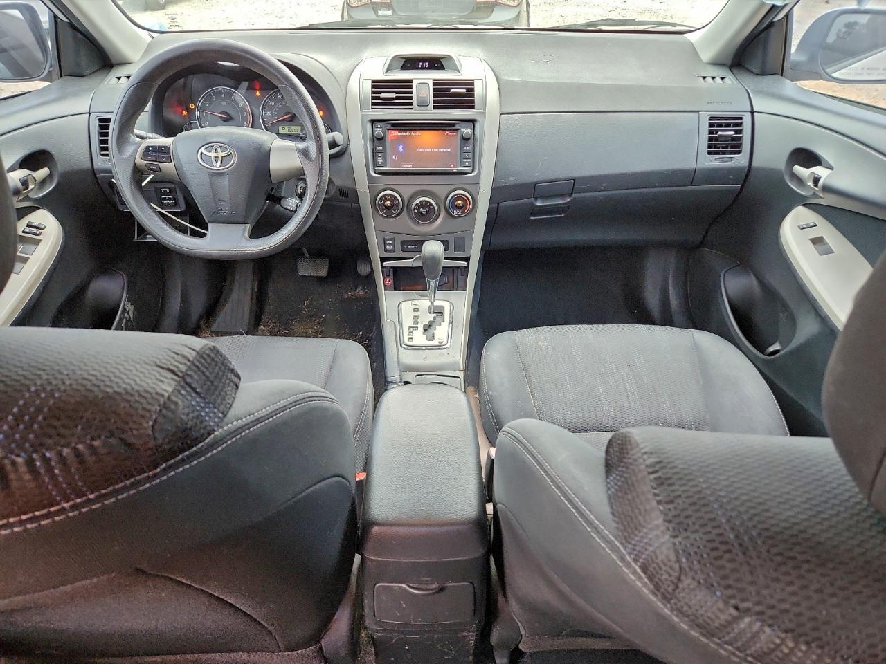 2013 TOYOTA COROLLA BASE photo 15