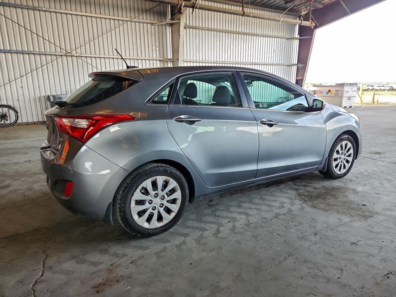 2016 HYUNDAI ELANTRA GT photo 3