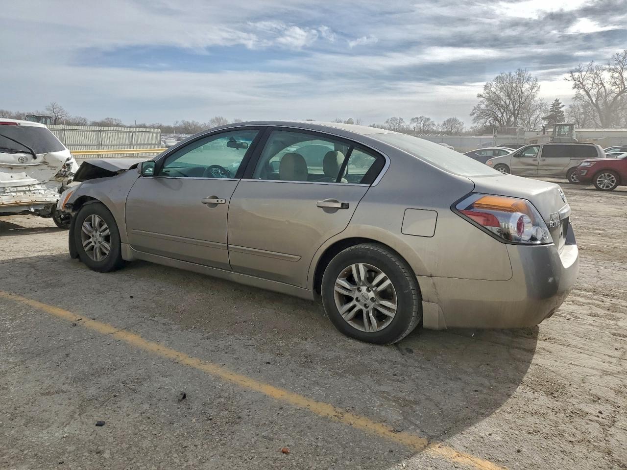 2011 NISSAN ALTIMA BASE photo 2
