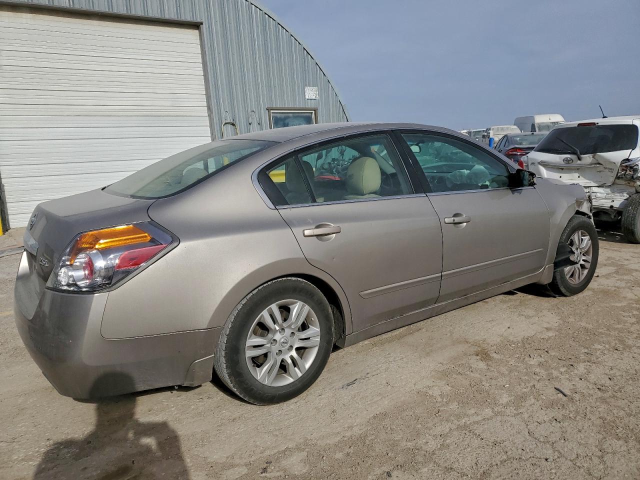 2011 NISSAN ALTIMA BASE photo 3