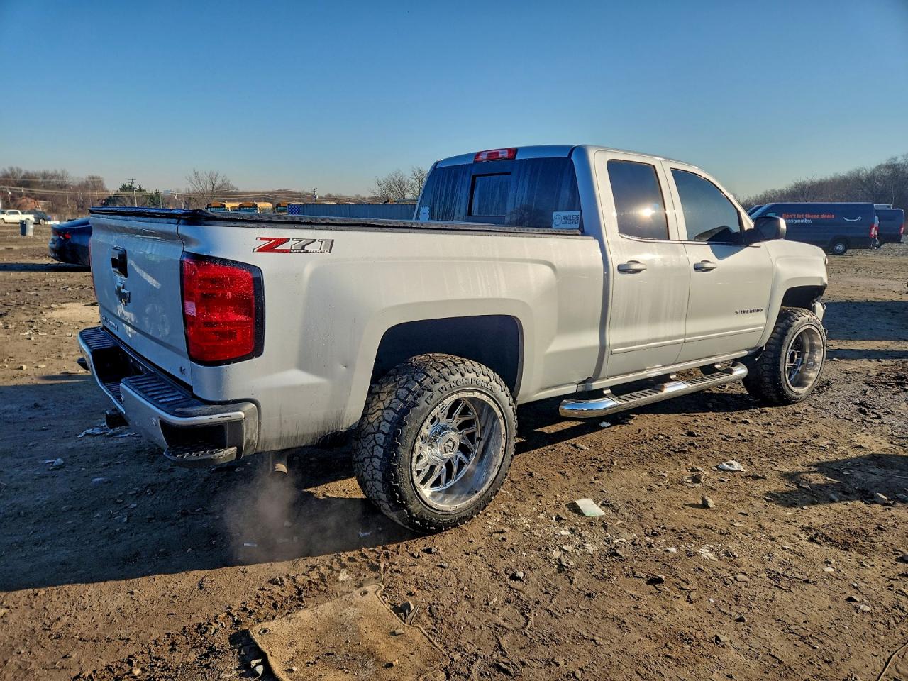 2018 CHEVROLET SILVERADO K1500 LT photo 3