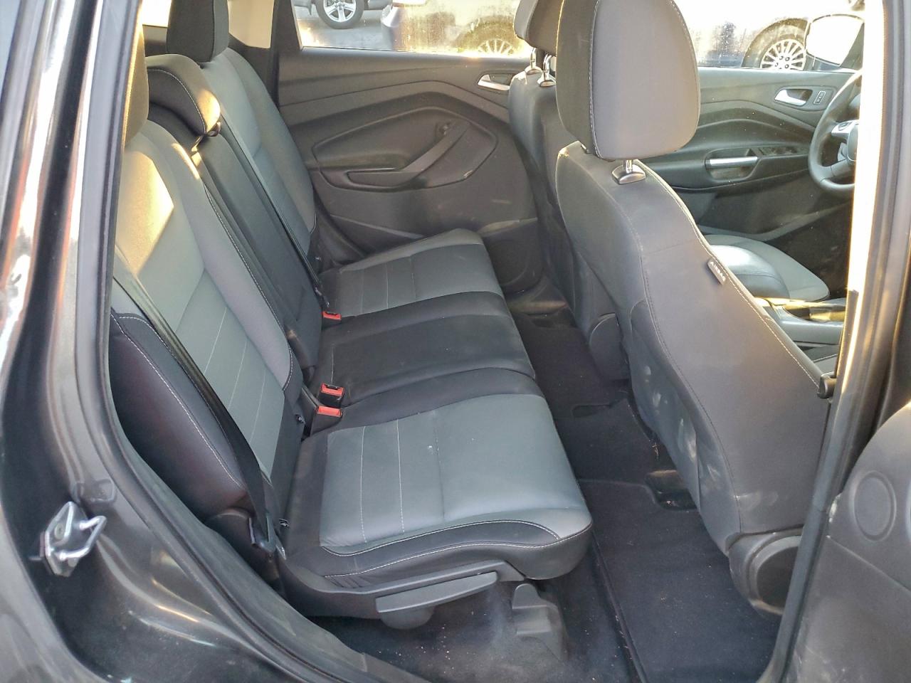 2016 FORD ESCAPE SE photo 11