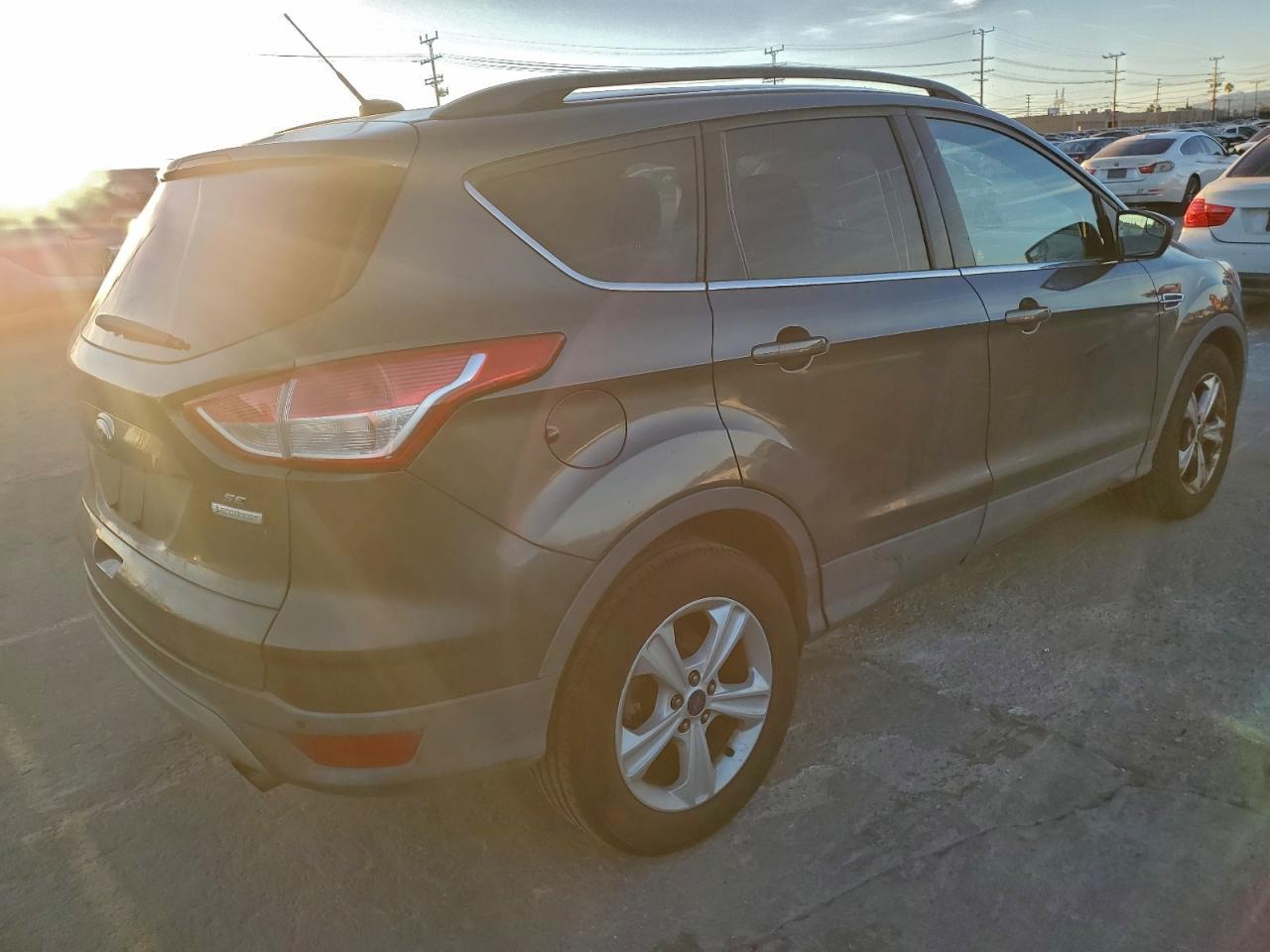 2016 FORD ESCAPE SE photo 3