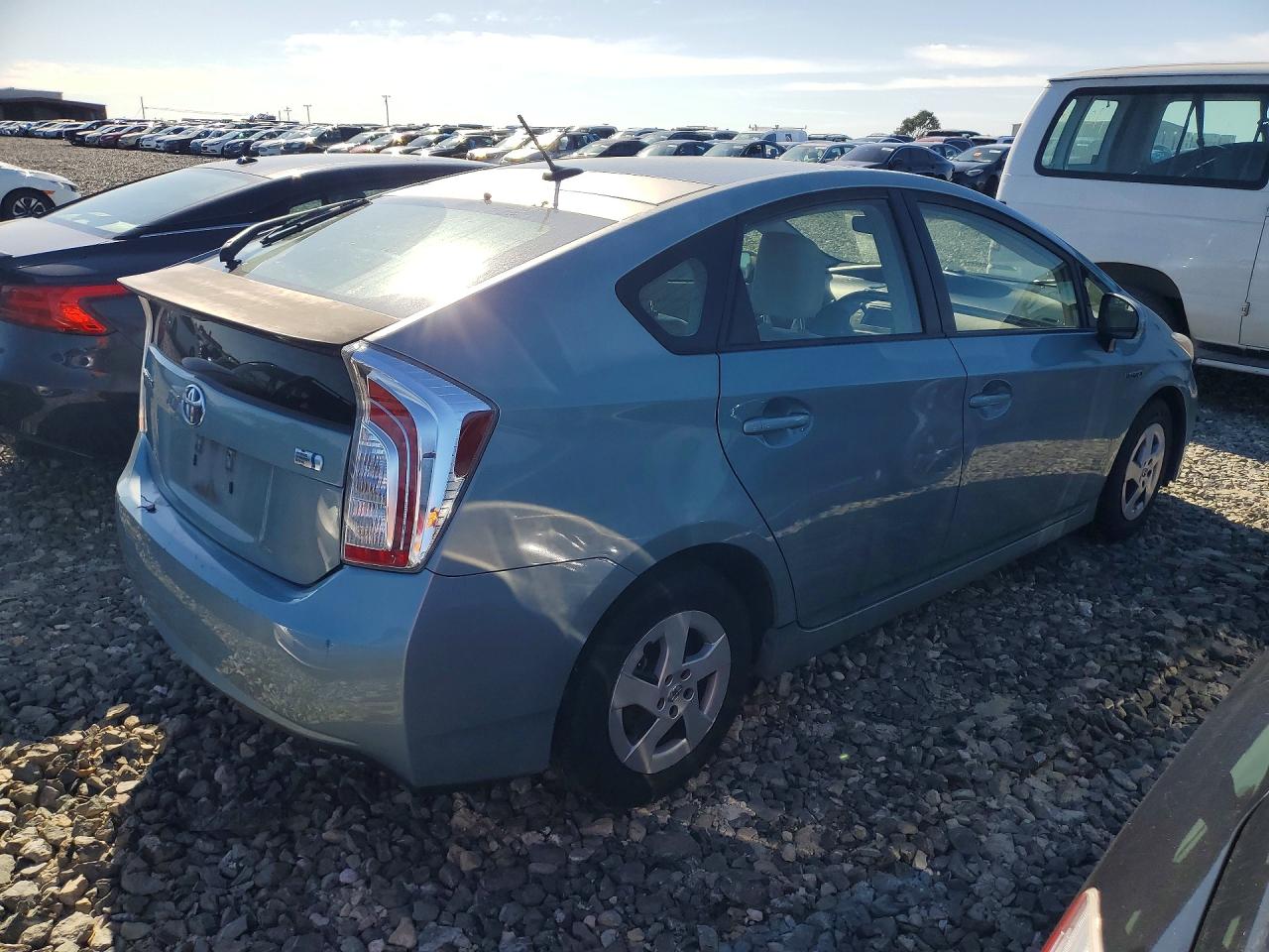 2012 TOYOTA PRIUS photo 3