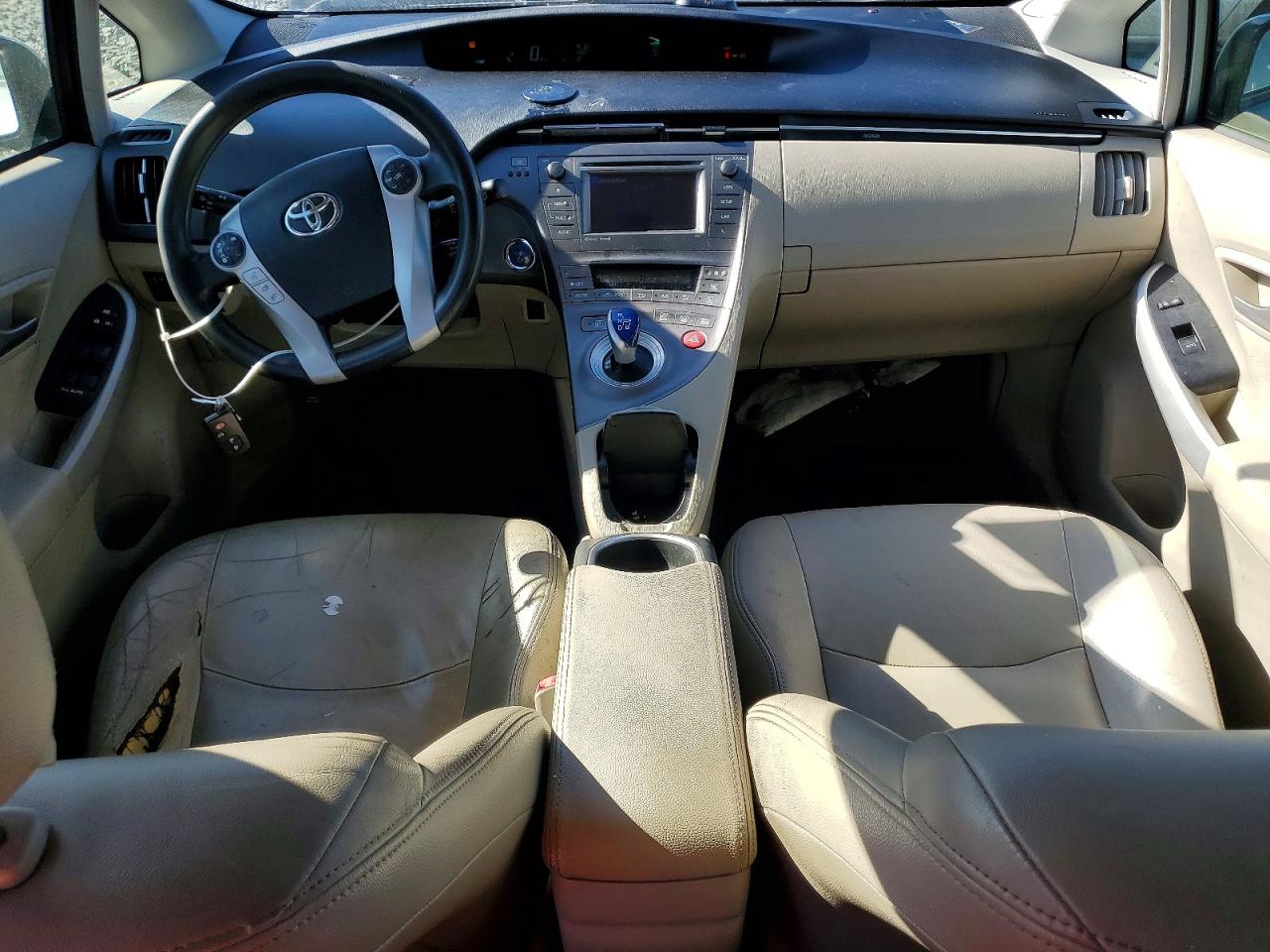 2012 TOYOTA PRIUS photo 8