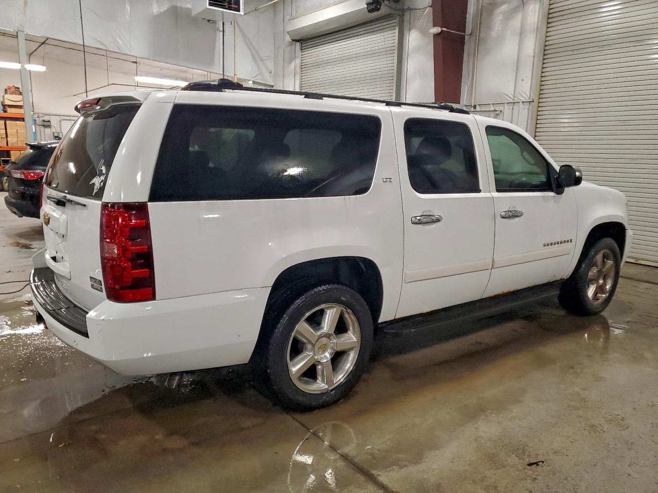 2007 CHEVROLET SUBURBAN K1500 photo 3