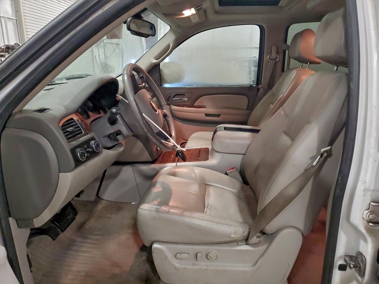 2007 CHEVROLET SUBURBAN K1500 photo 7