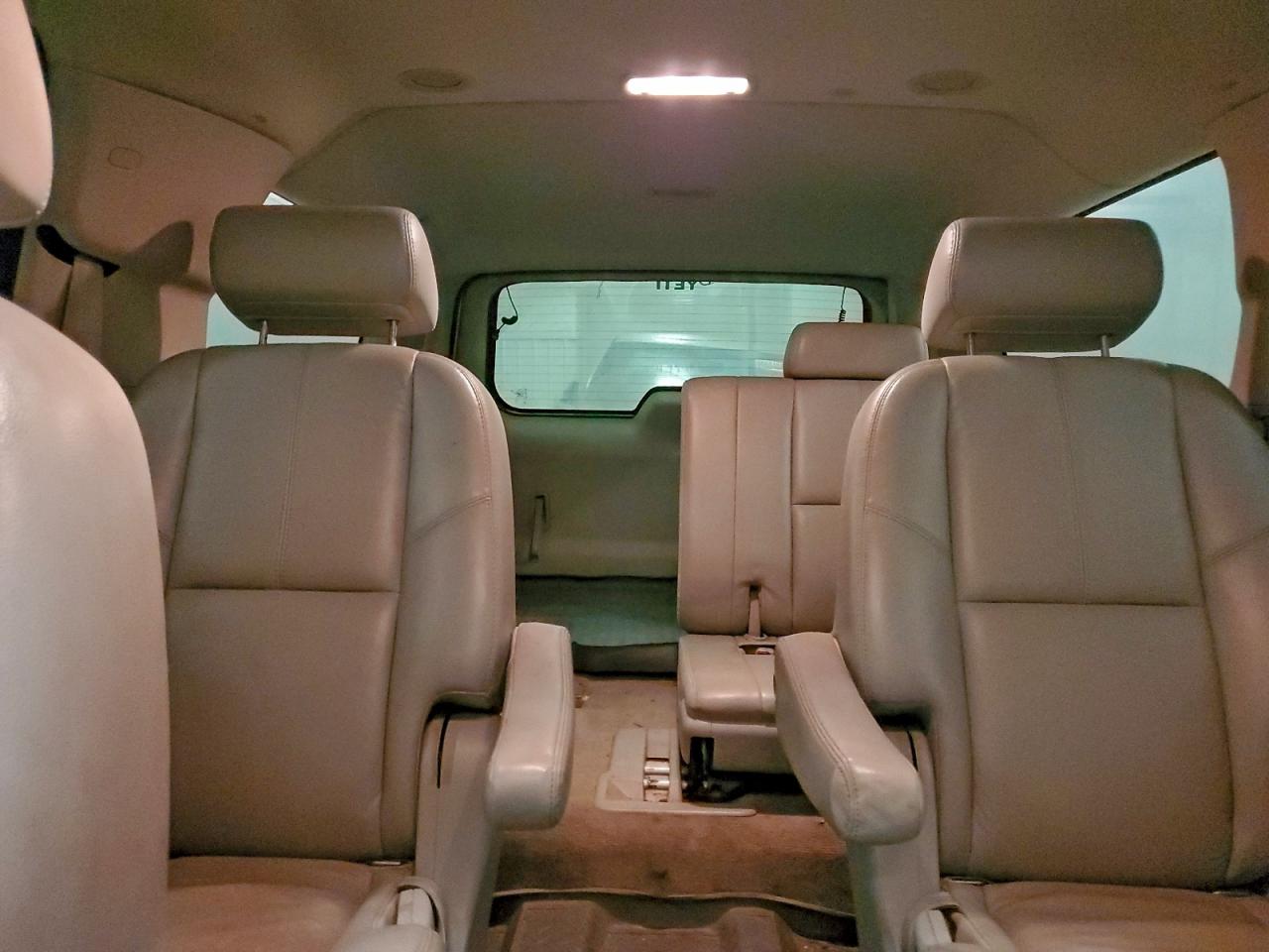 2007 CHEVROLET SUBURBAN K1500 photo 10