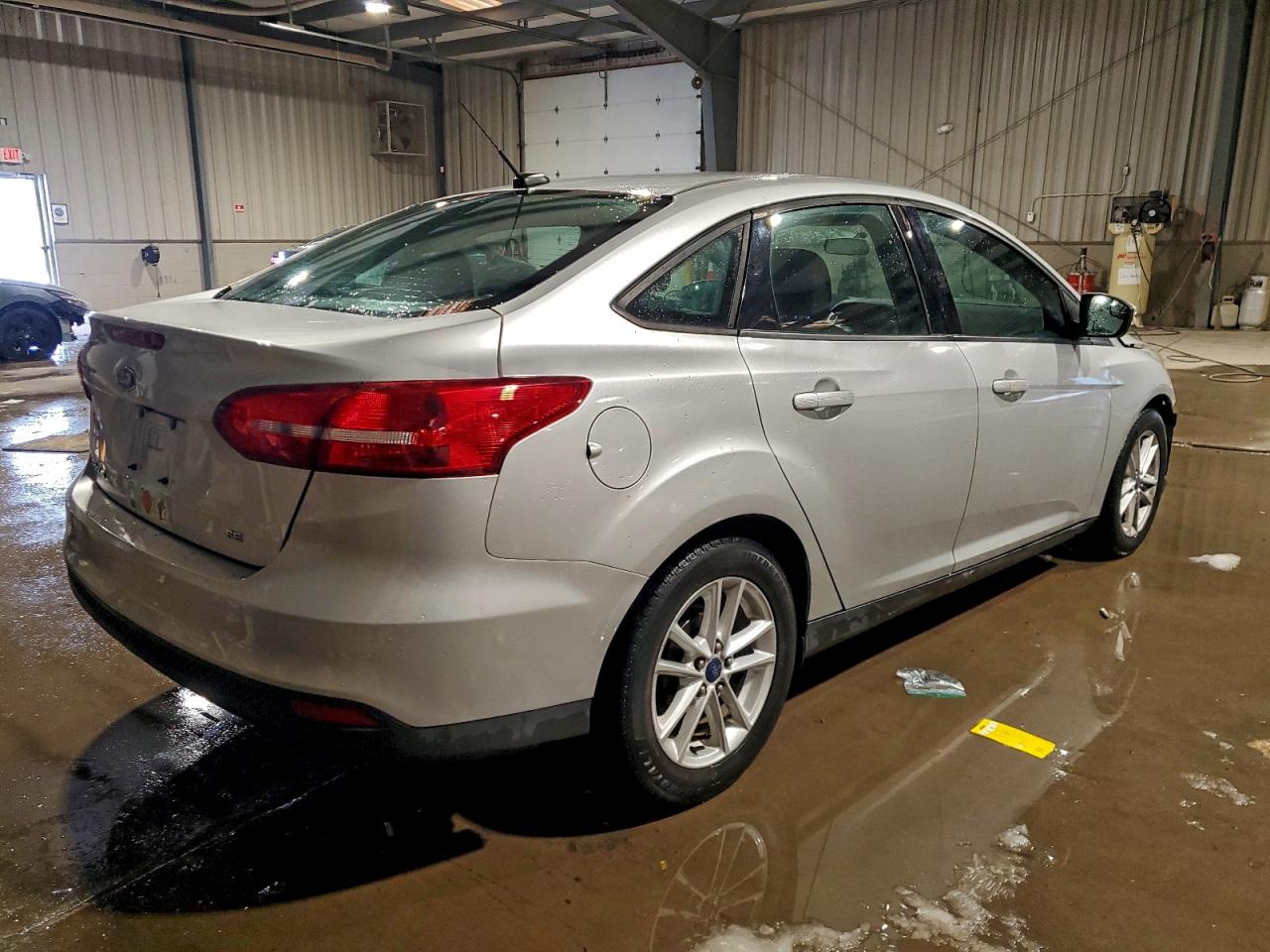 2015 FORD FOCUS SE photo 5