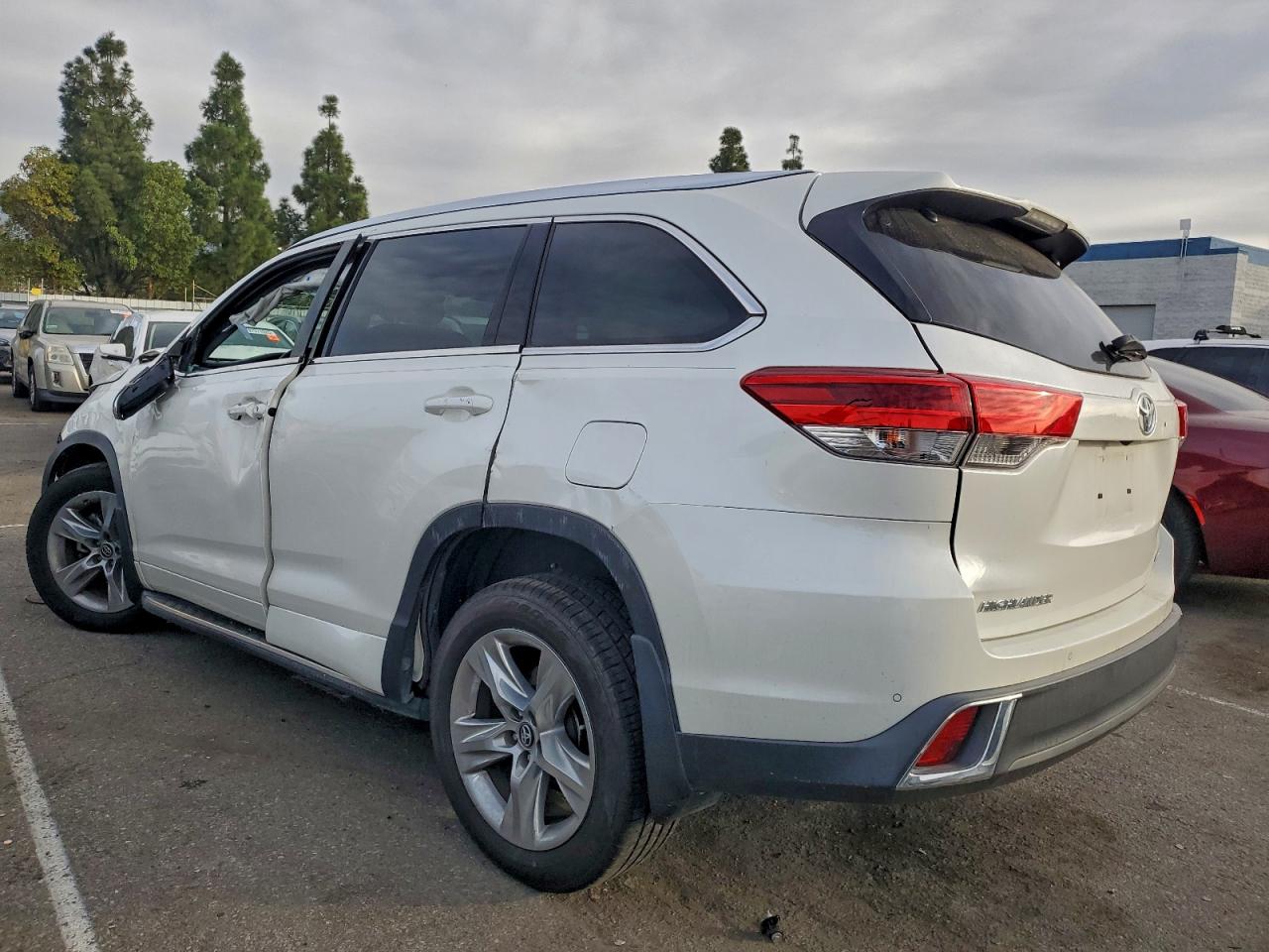 2019 TOYOTA HIGHLANDER LIMITED photo 4