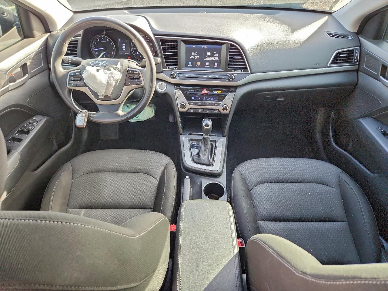 2017 HYUNDAI ELANTRA SE photo 8