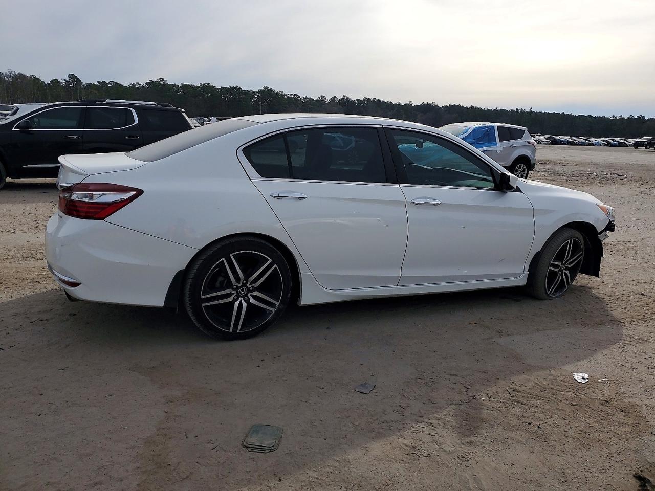 2016 HONDA ACCORD SPORT photo 5