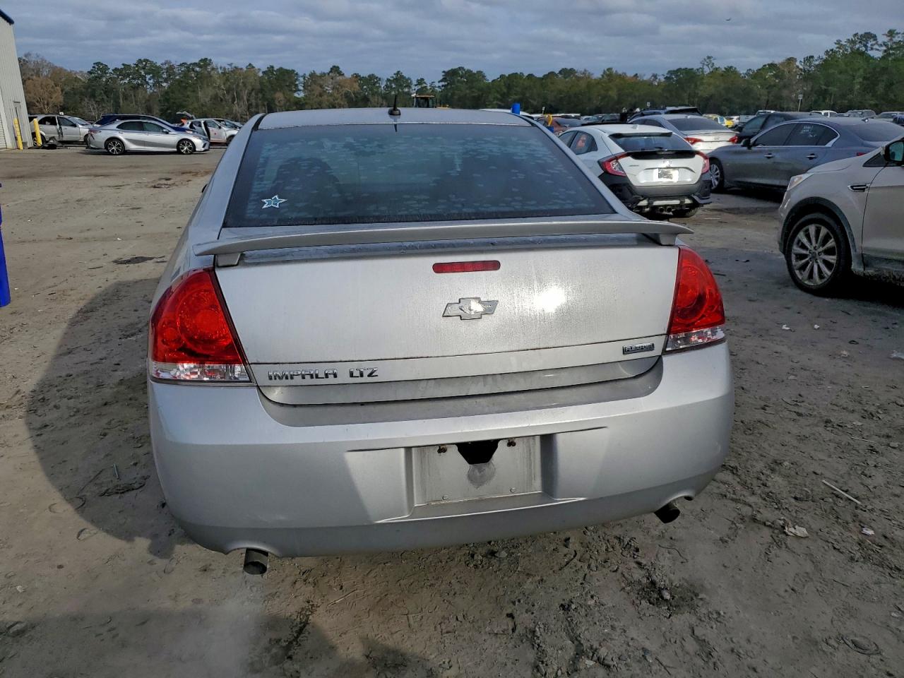 2013 CHEVROLET IMPALA LTZ photo 11