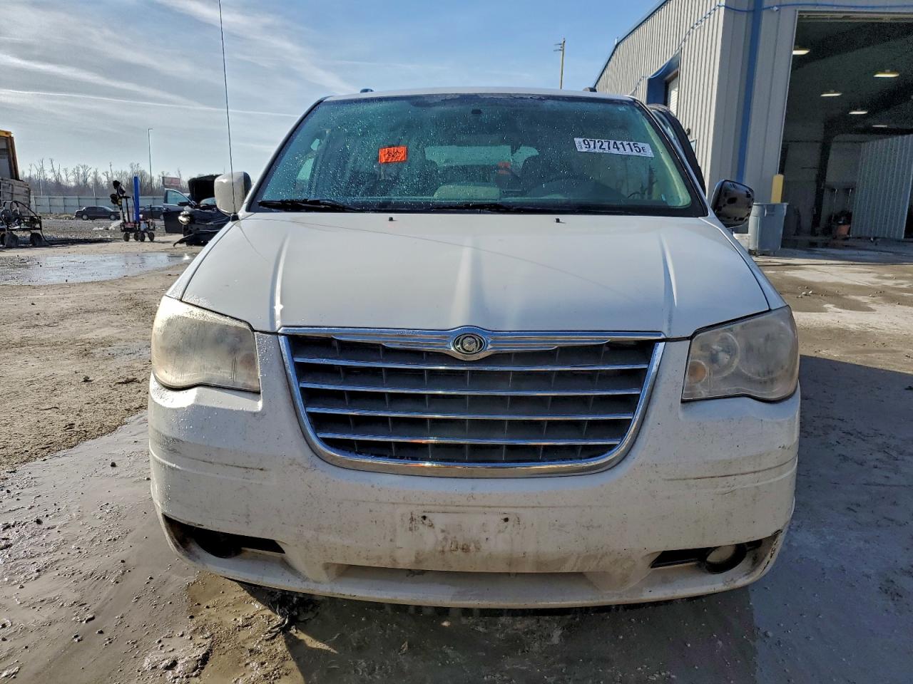 2010 CHRYSLER TOWN & COUNTRY TOURING photo 5