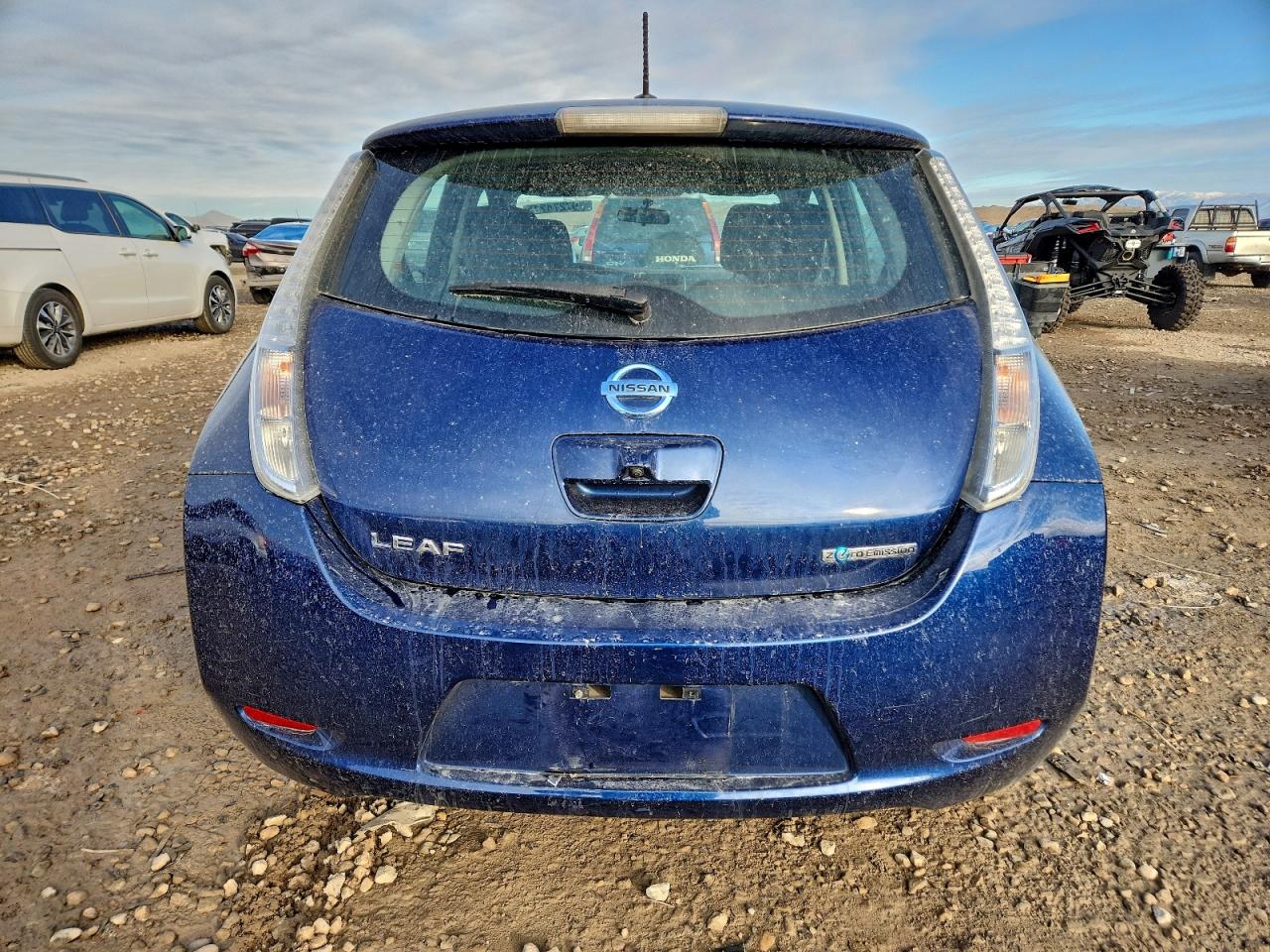 2016 NISSAN LEAF S photo 11