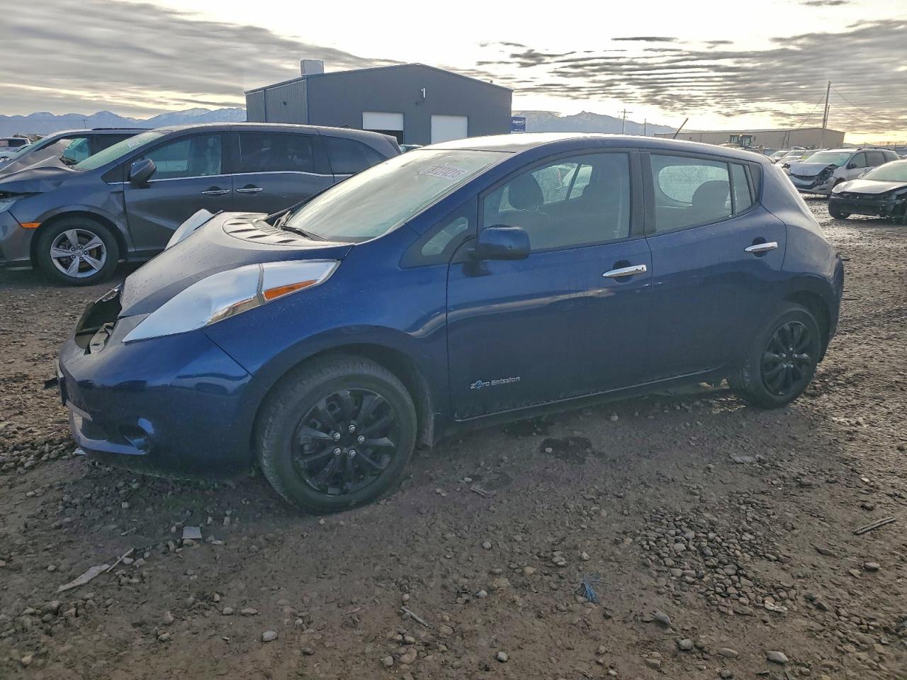 2016 NISSAN LEAF