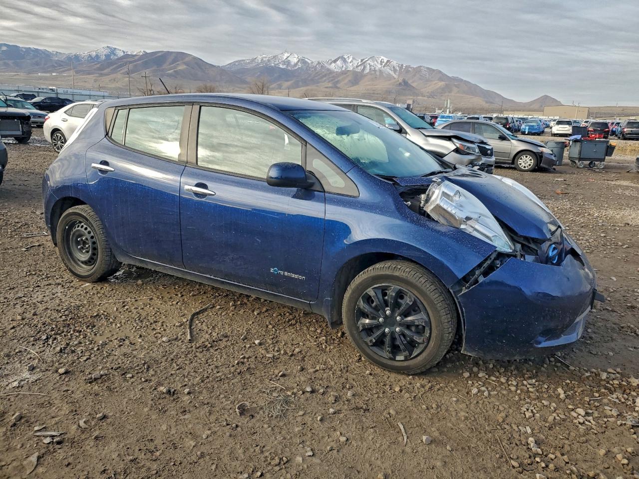2016 NISSAN LEAF S photo 7