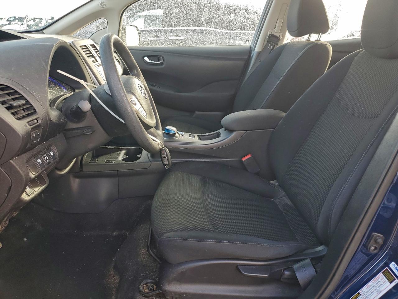 2016 NISSAN LEAF S photo 13