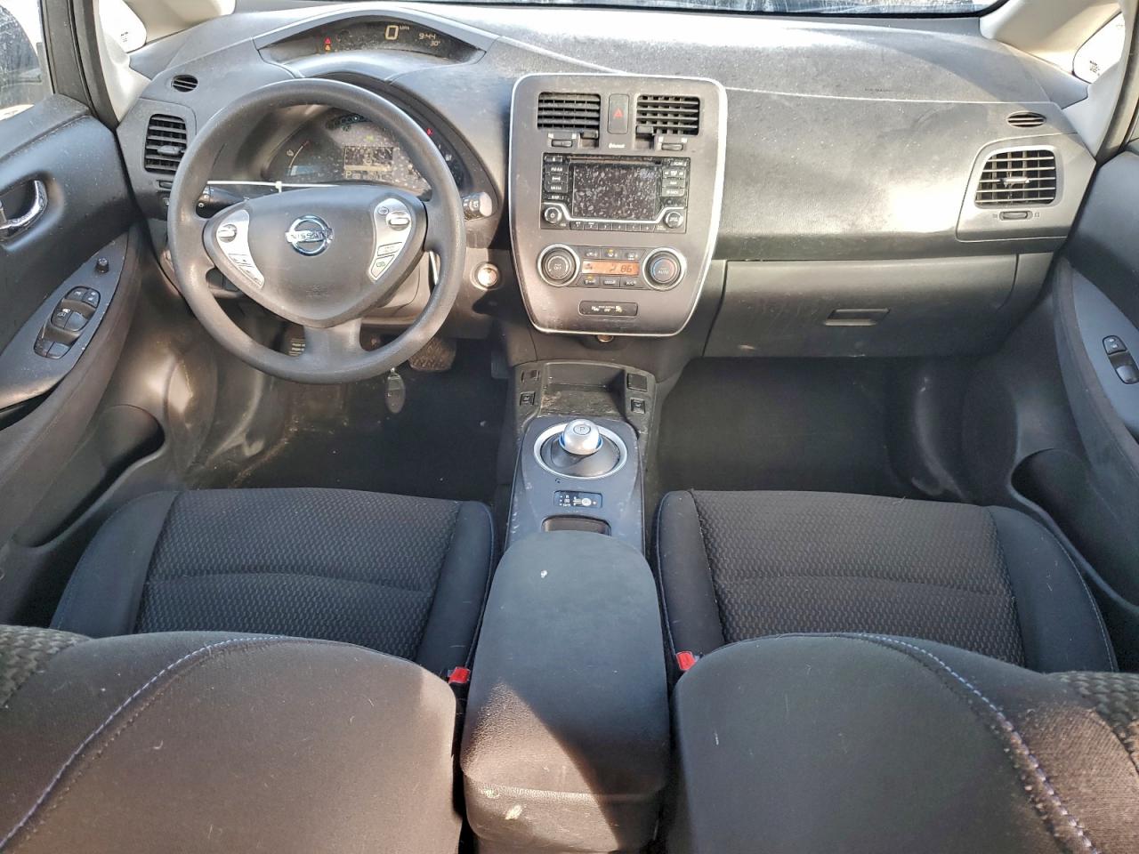 2016 NISSAN LEAF S photo 15