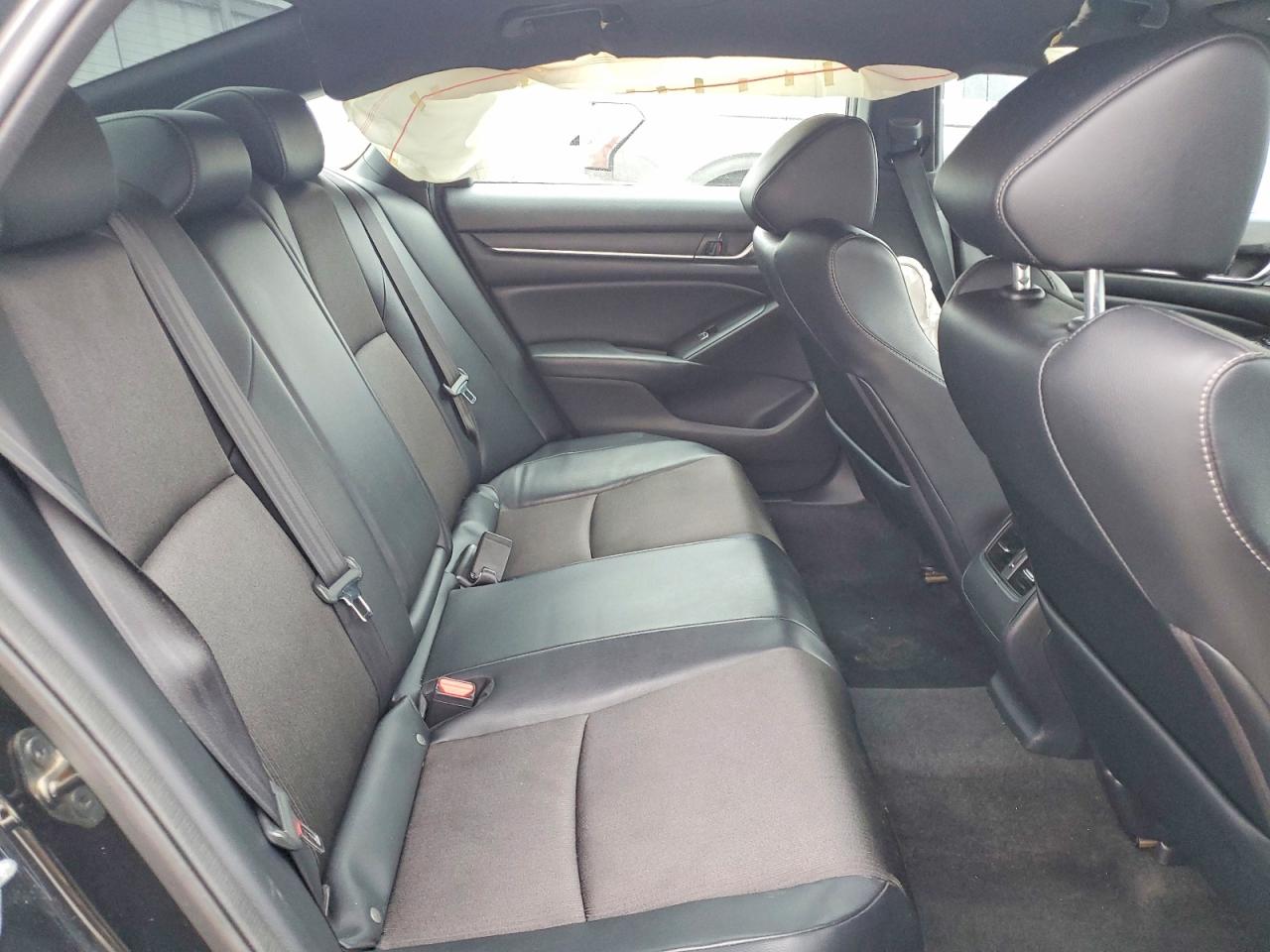 2018 HONDA ACCORD SPORT photo 28