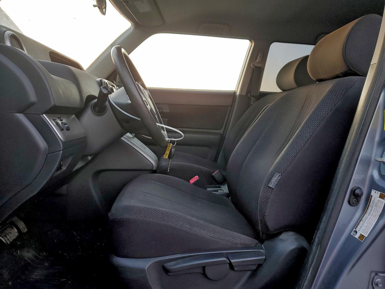 2010 TOYOTA SCION XB photo 7