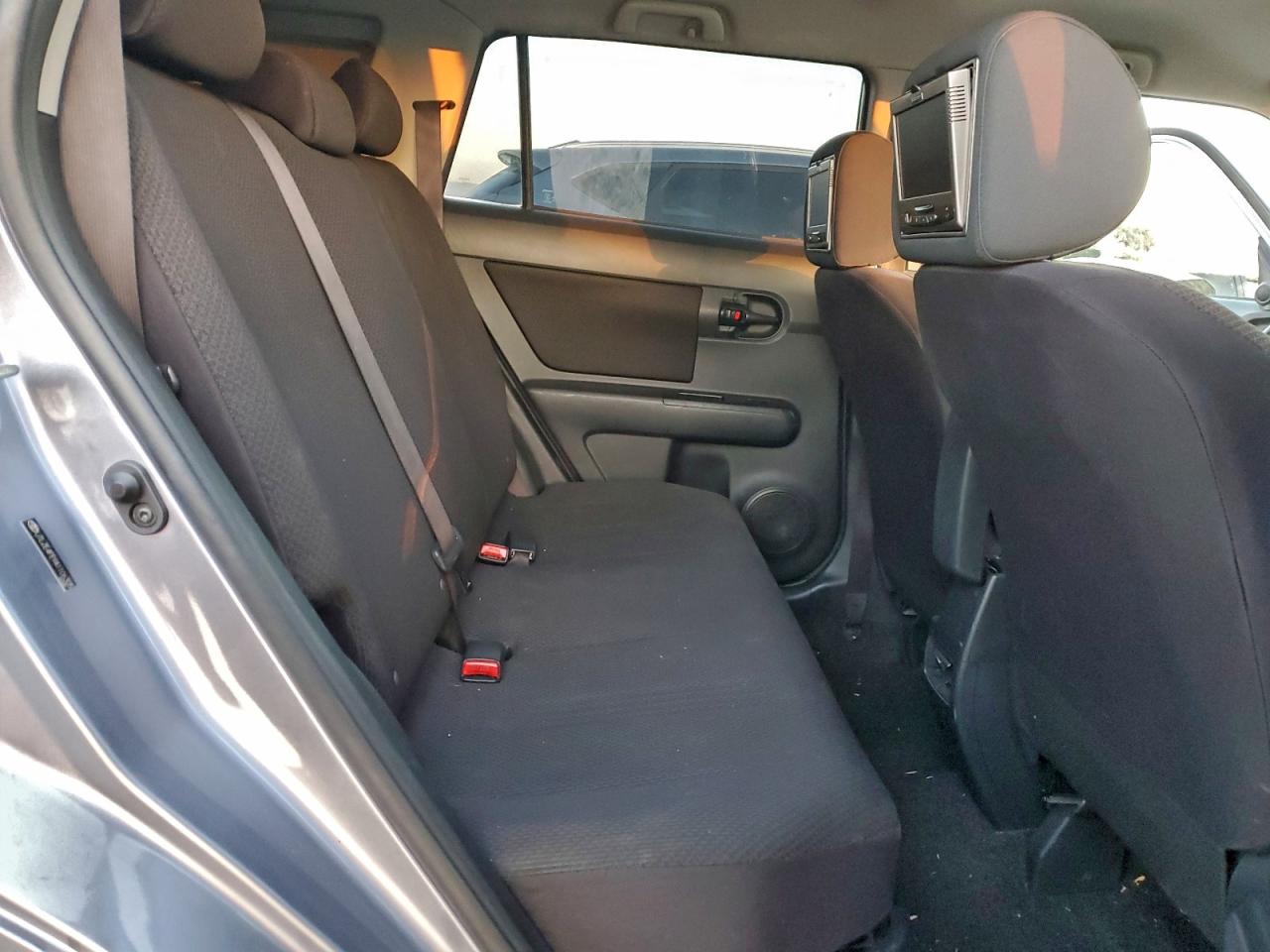 2010 TOYOTA SCION XB photo 10