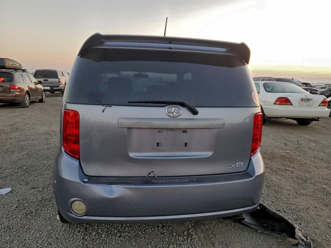 2010 TOYOTA SCION XB photo 6