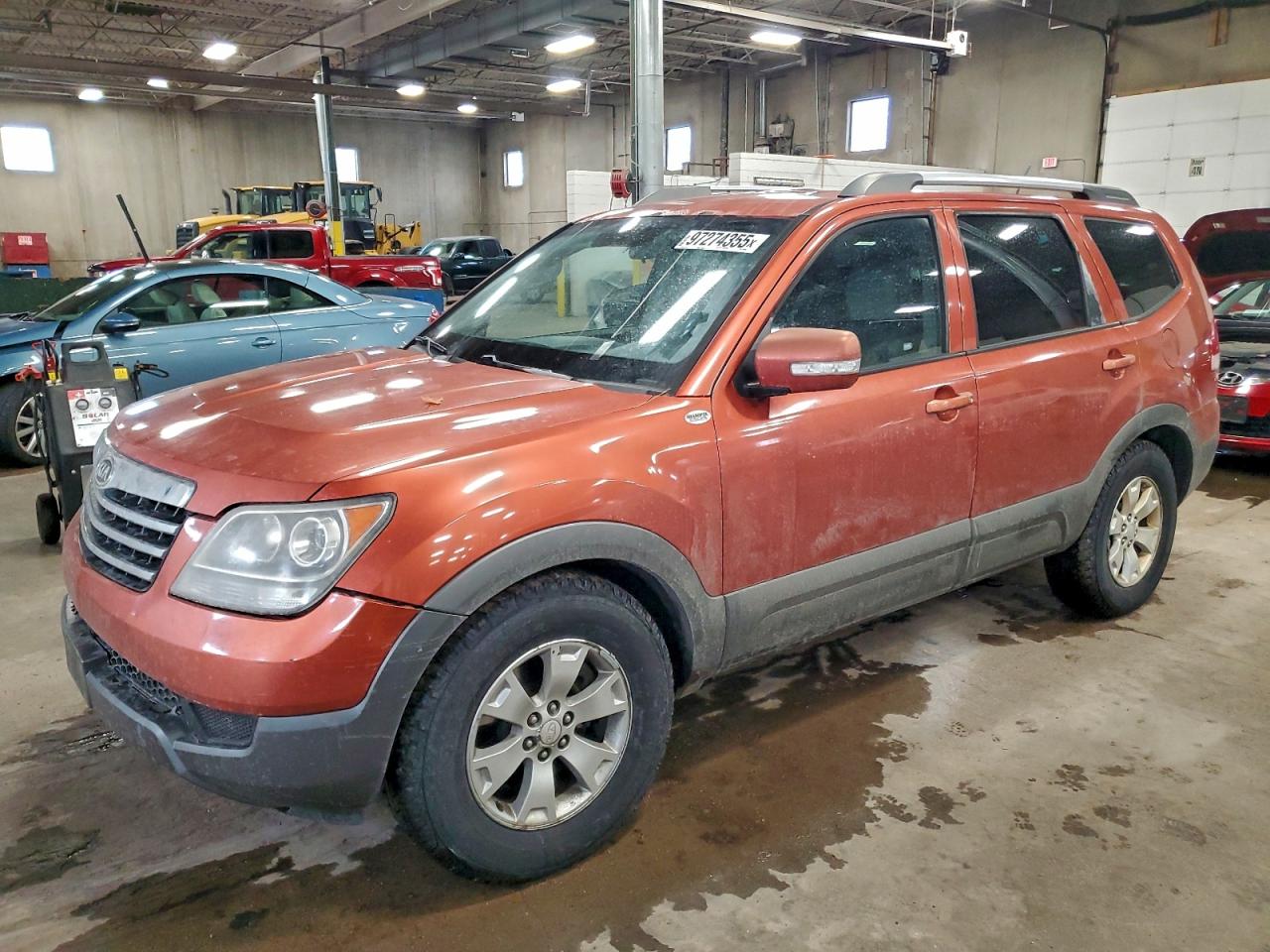 2009 KIA BORREGO LX — FRONT END damage — photo 1