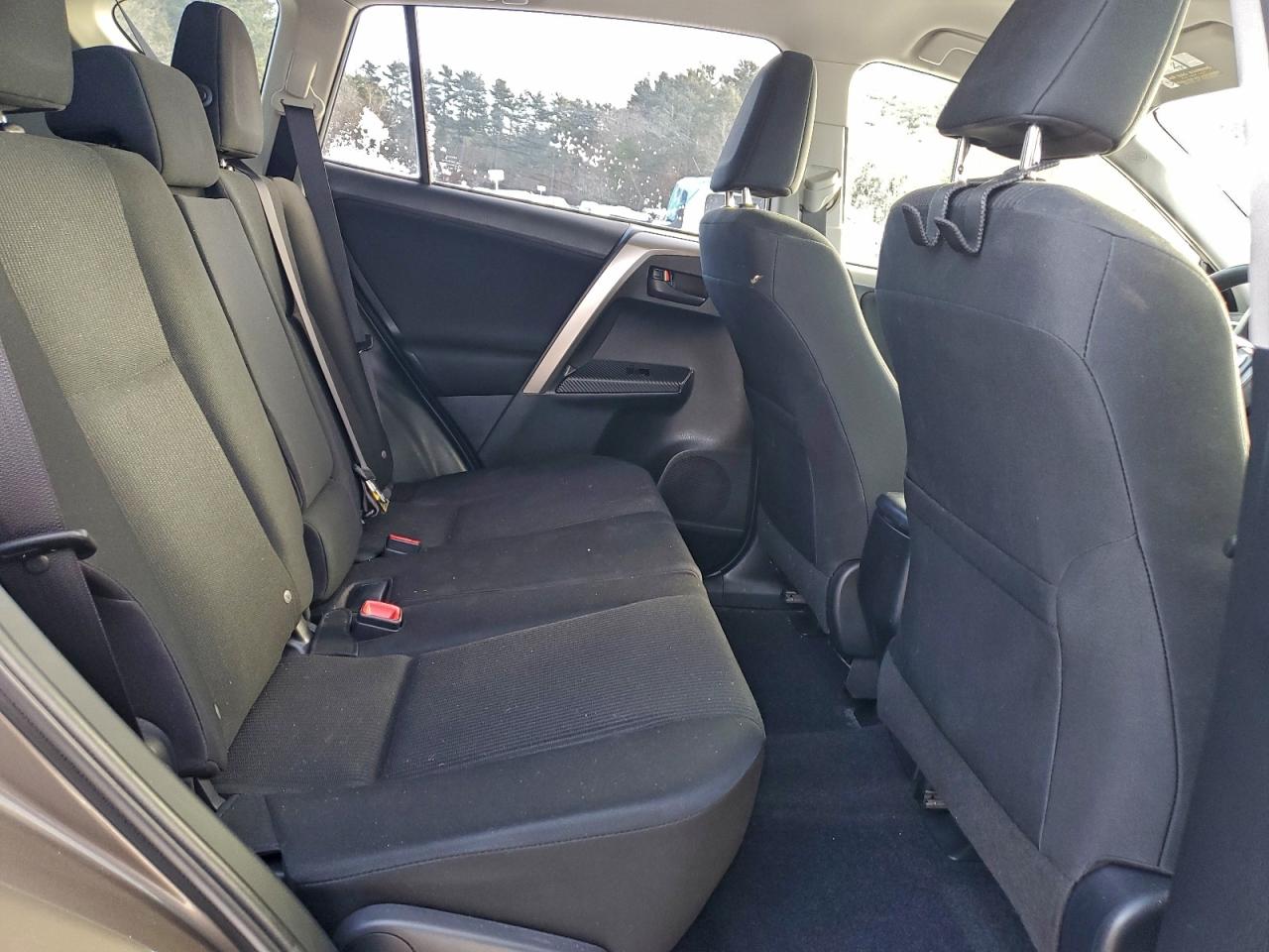 2015 TOYOTA RAV4 LE photo 11