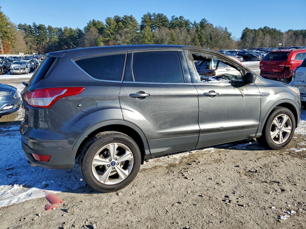 2016 FORD ESCAPE SE photo 3