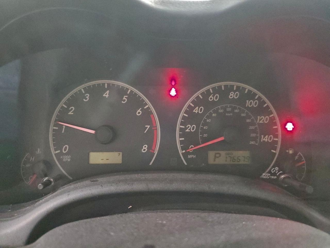 2011 TOYOTA COROLLA BASE photo 25