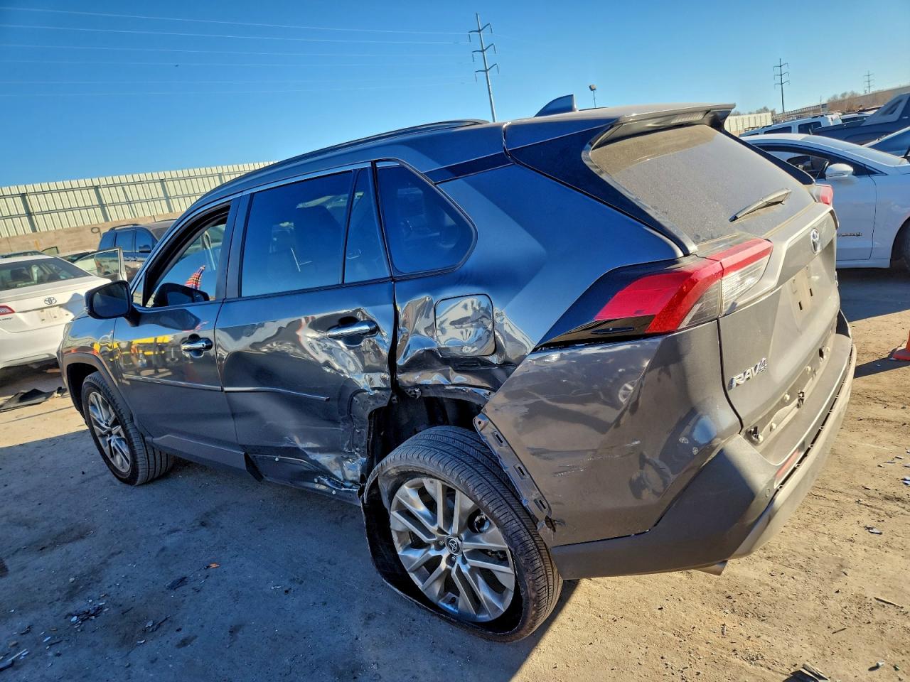2022 TOYOTA RAV4 LIMITED photo 4