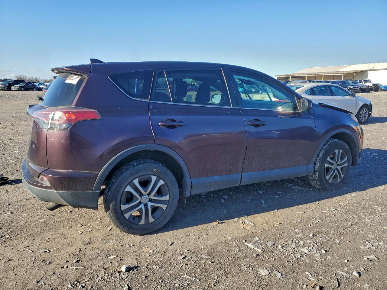 2018 TOYOTA RAV4 LE photo 7