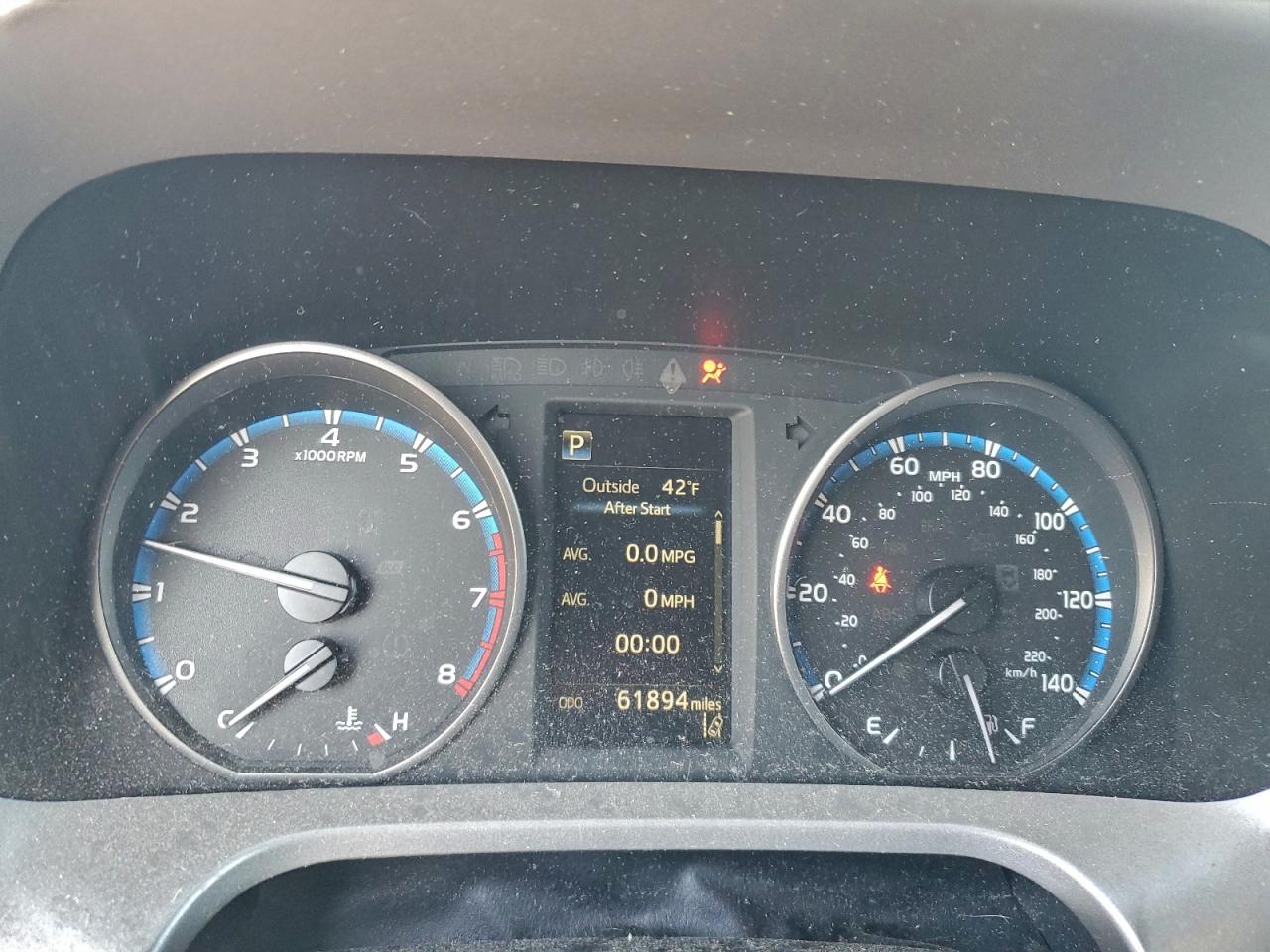 2018 TOYOTA RAV4 LE photo 25