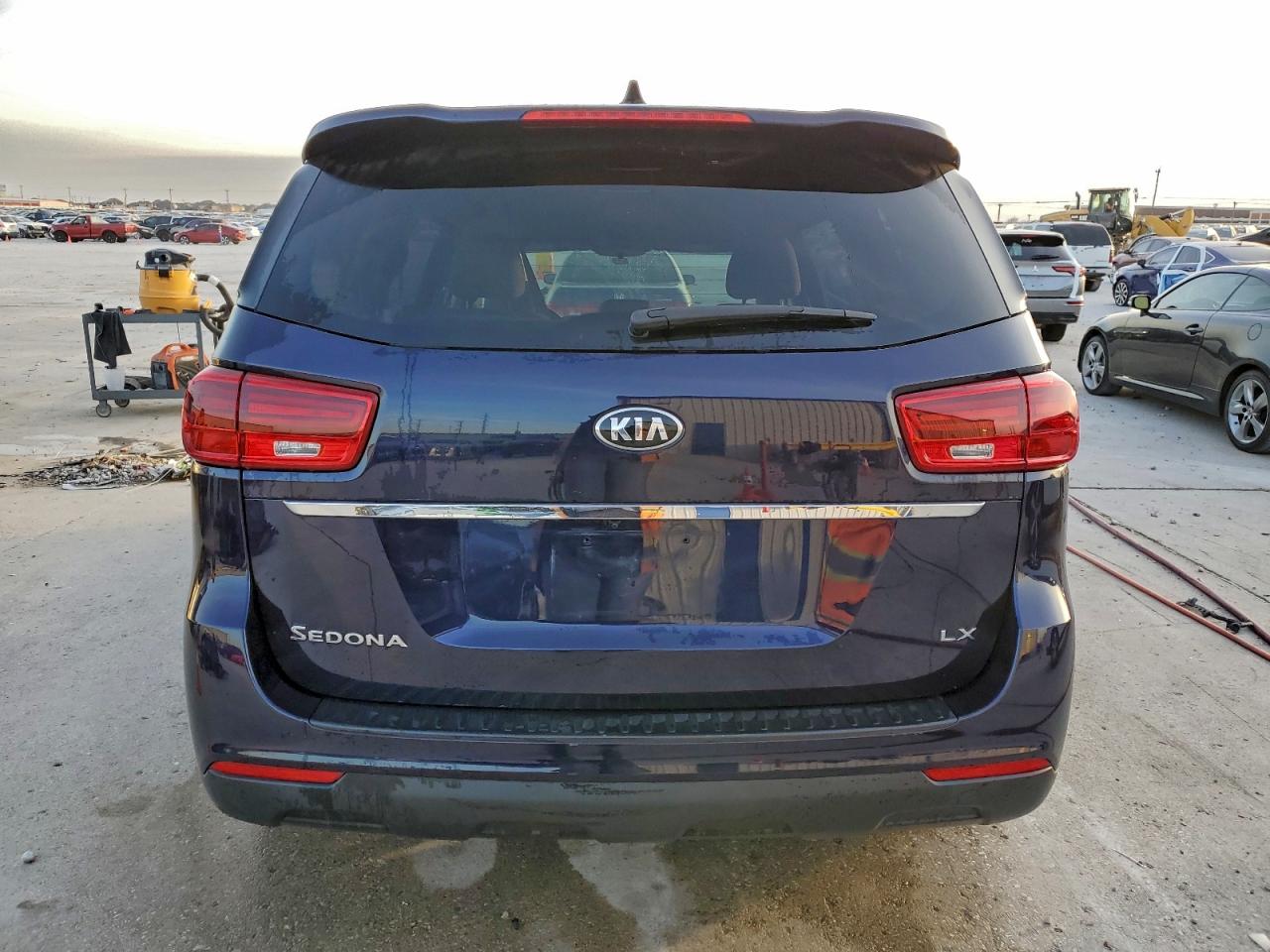 2021 KIA SEDONA LX photo 6