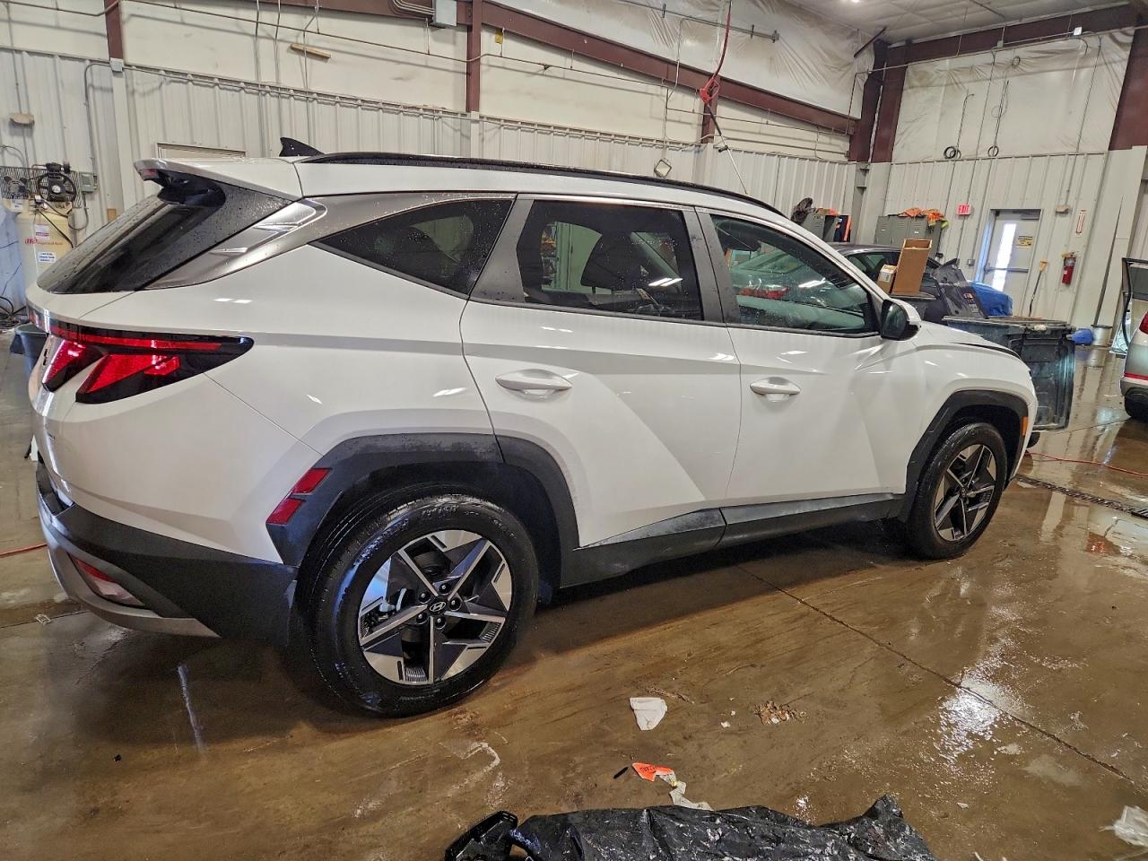 2025 HYUNDAI TUCSON SEL photo 3