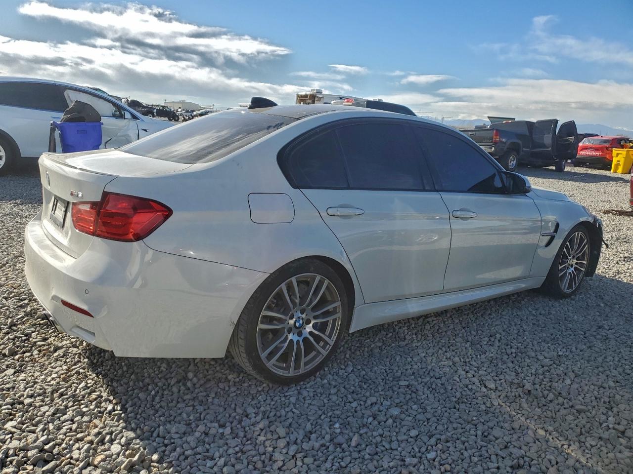 2015 BMW M3 photo 3