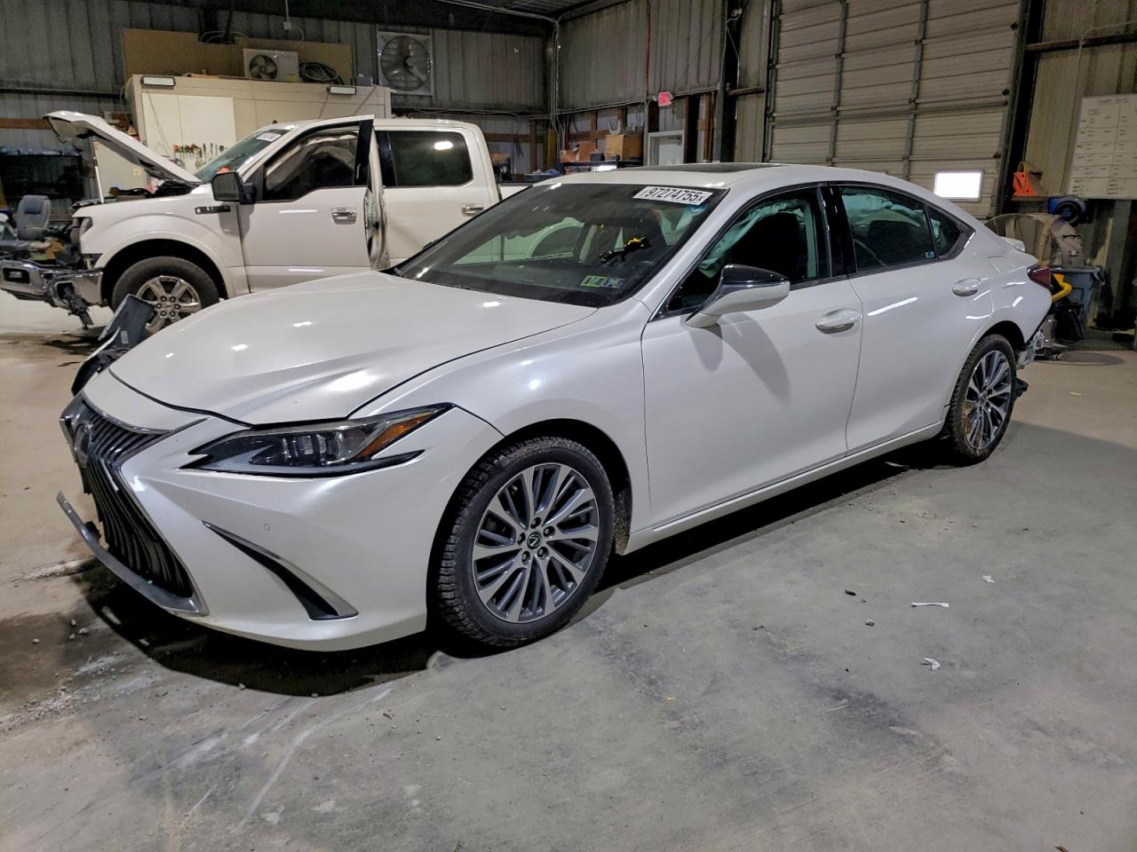 2021 LEXUS ES