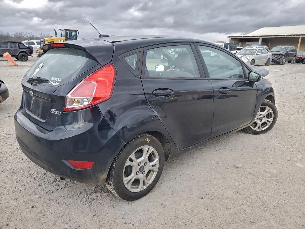 2016 FORD FIESTA SE photo 5