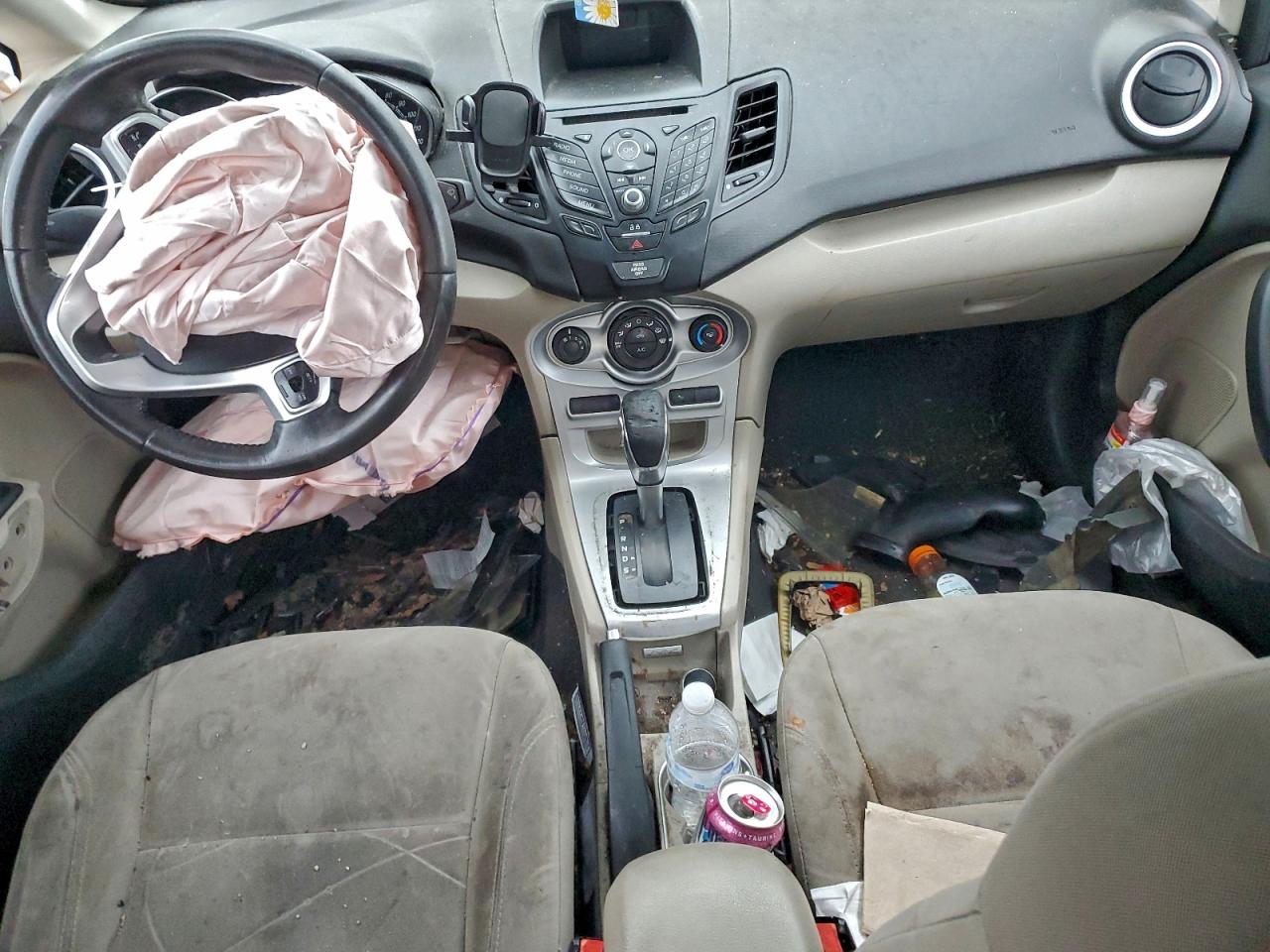 2016 FORD FIESTA SE photo 15