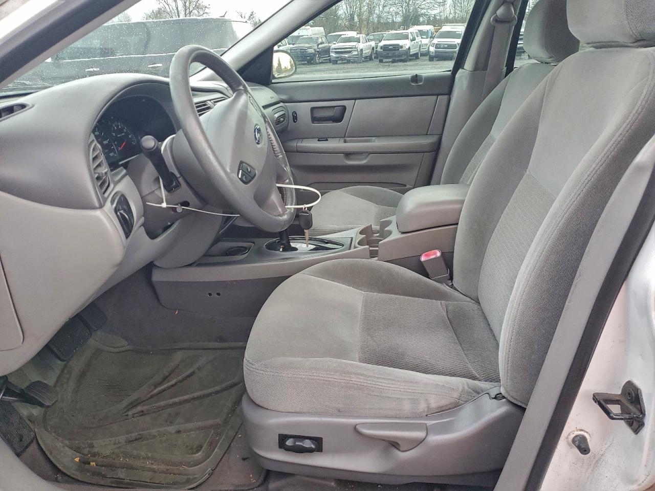 2003 FORD TAURUS photo 19