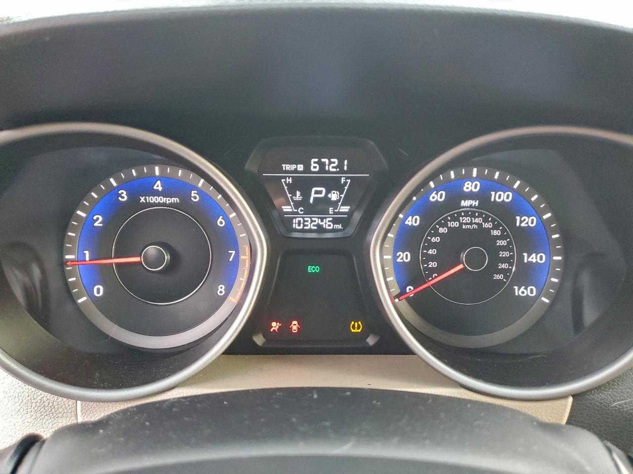 2015 HYUNDAI ELANTRA SE photo 9