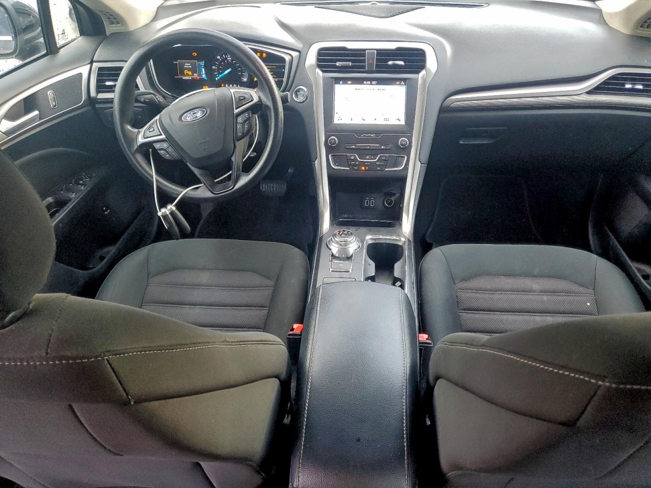 2019 FORD FUSION SE photo 8