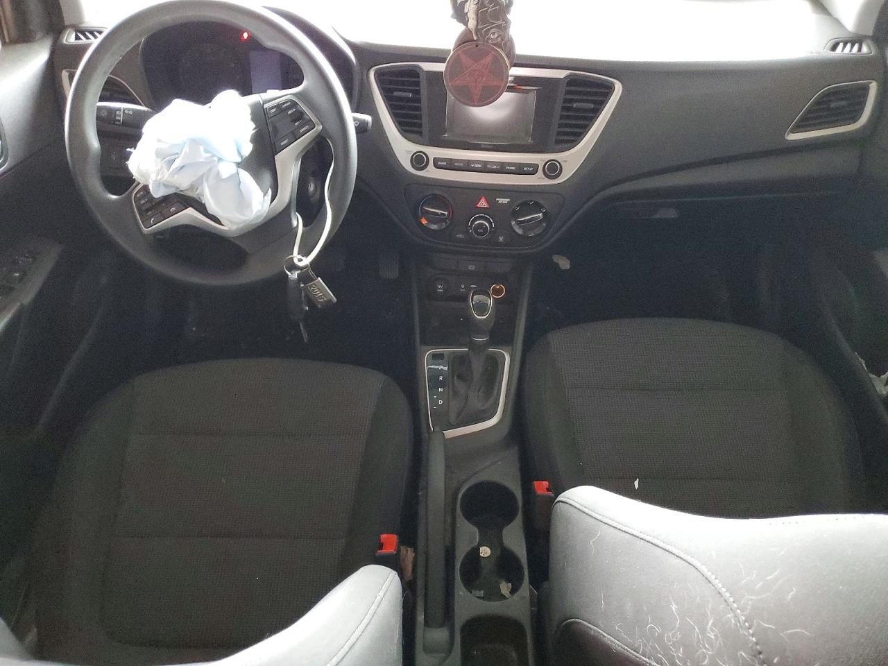 2019 HYUNDAI ACCENT SE photo 8