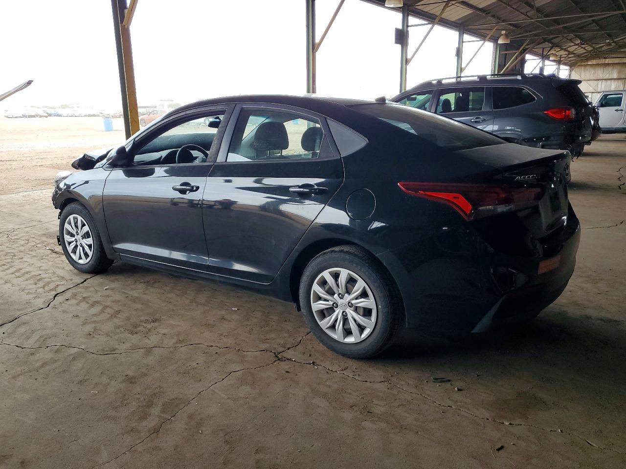 2019 HYUNDAI ACCENT SE photo 2